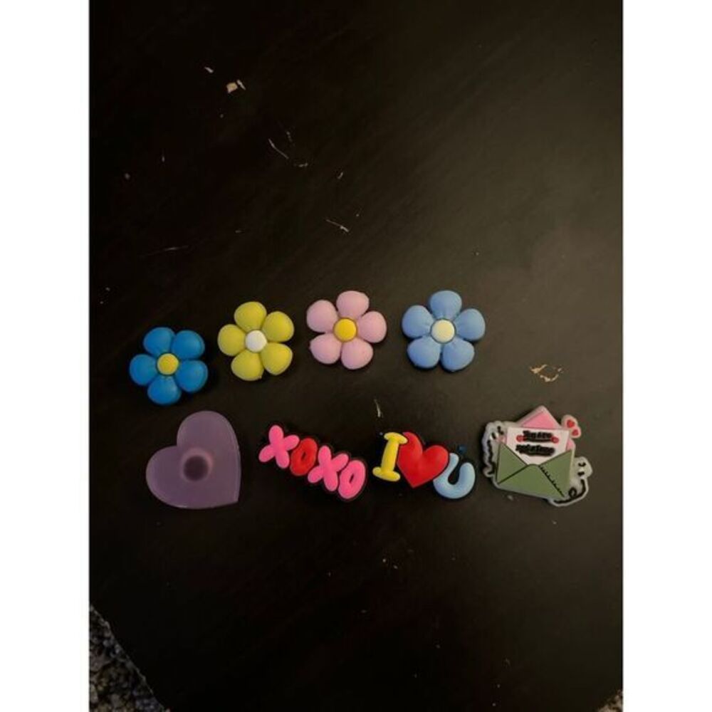 Croc charm‎ lot